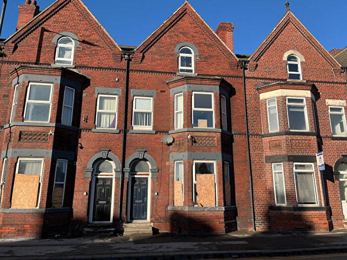 7 Bedroom Terraced House For Sale In Balby Road, Doncaster, South Yorkshire, DN4