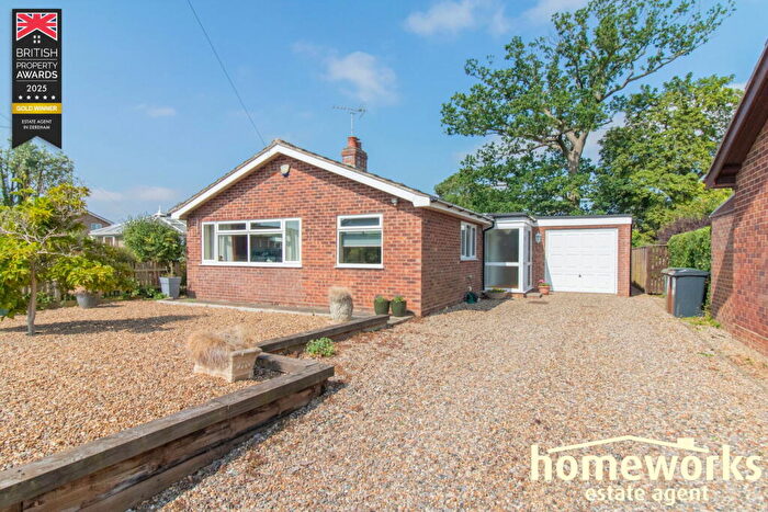 3 Bedroom Detached Bungalow For Sale In Cedar Rise, Mattishall, NR20