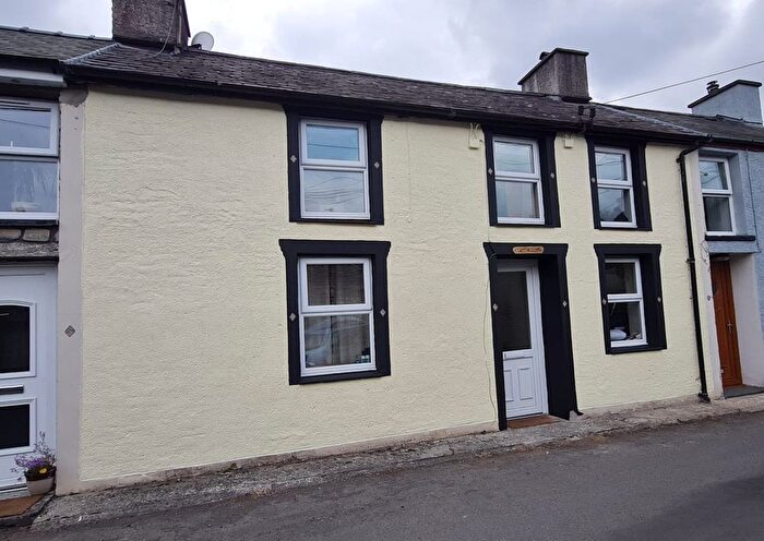 3 Bedroom Terraced House For Sale In Doldre, Tregaron, SY25