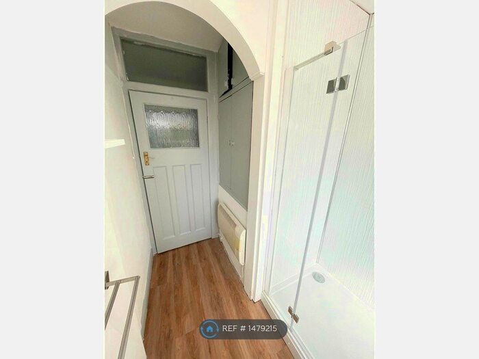 4 Bedroom Maisonette To Rent In Wellington Hill West, Bristol, BS9