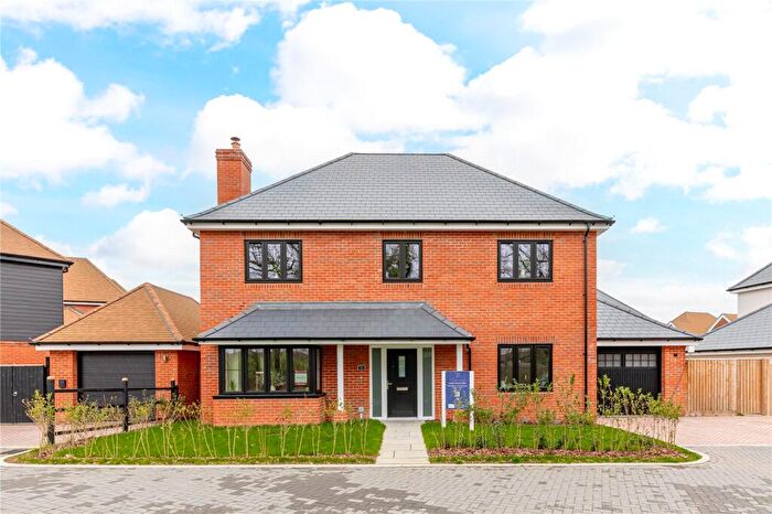 4 Bedroom Detached House For Sale In Lilly Wood Lane, Ashford Hill, Thatcham, Hampshire, RG19