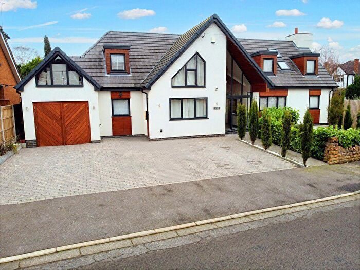 4 Bedroom Detached House To Rent In Thornhill Close, Bramcote, Nottingham, NG9