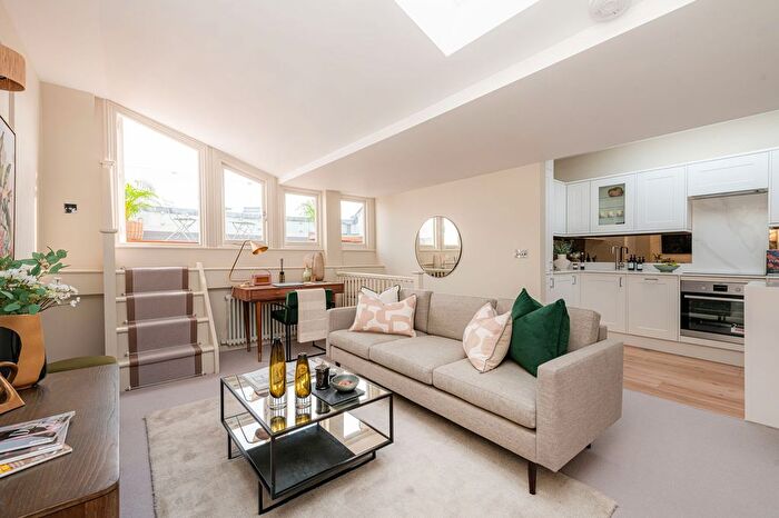 1 Bedroom Flat For Sale In Oakley Street, London, SW3