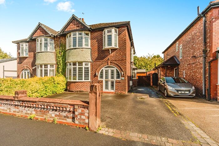 3 Bedroom Semi-Detached House For Sale In Lea Road, Heald Green, Cheadle, Greater Manchester, SK8