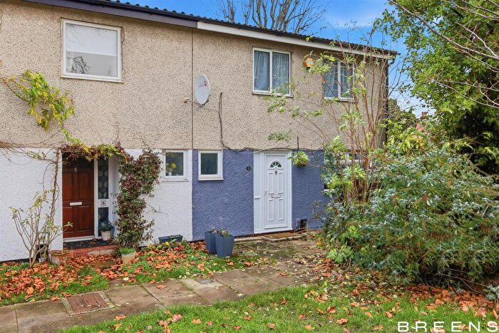 4 Bedroom End Of Terrace House For Sale In Agricola Place, Enfield, EN1