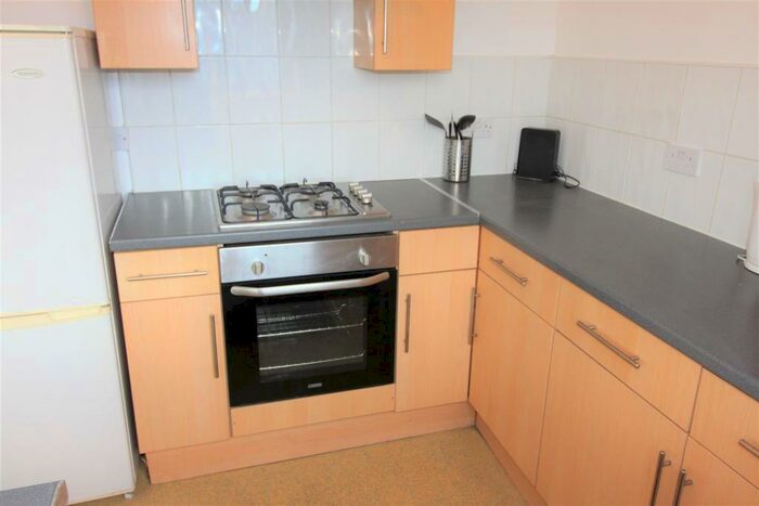 3 Bedroom Flat To Rent In Whitchurch Road, Cardiff, CF14