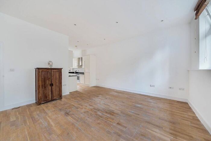 1 Bedroom Flat For Sale In Banner Street, Clerkenwell, London, EC1Y
