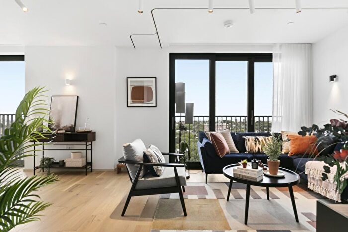 2 Bedroom Apartment To Rent In Author Kings Cross, York Way London, N1