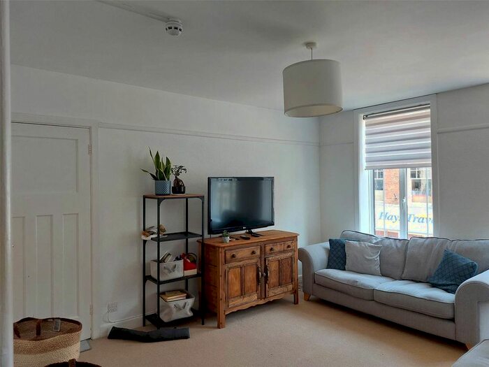 1 Bedroom Flat To Rent In South Street, Dorchester, Dorset, DT1