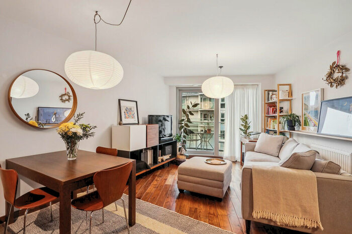 1 Bedroom Apartment To Rent In Bridges Wharf, London, SW11