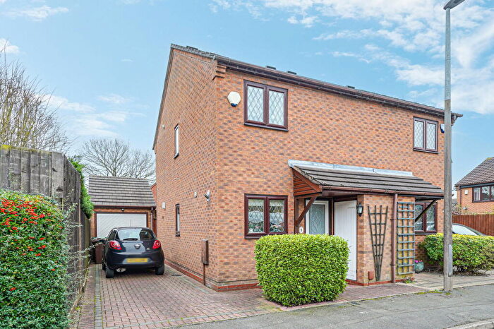 2 Bedroom Semi-Detached House For Sale In Tilesford Close, Monkspath, B90