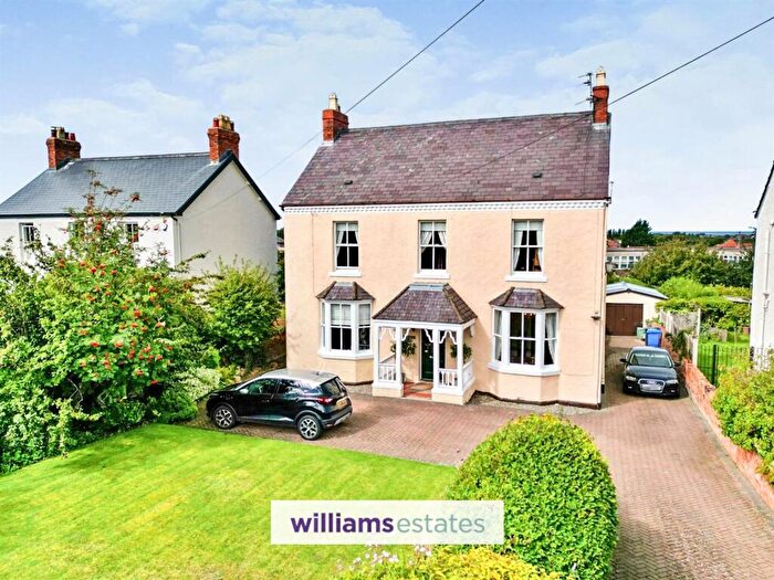 6 Bedroom Detached House For Sale In Meliden Road, Prestatyn, LL19
