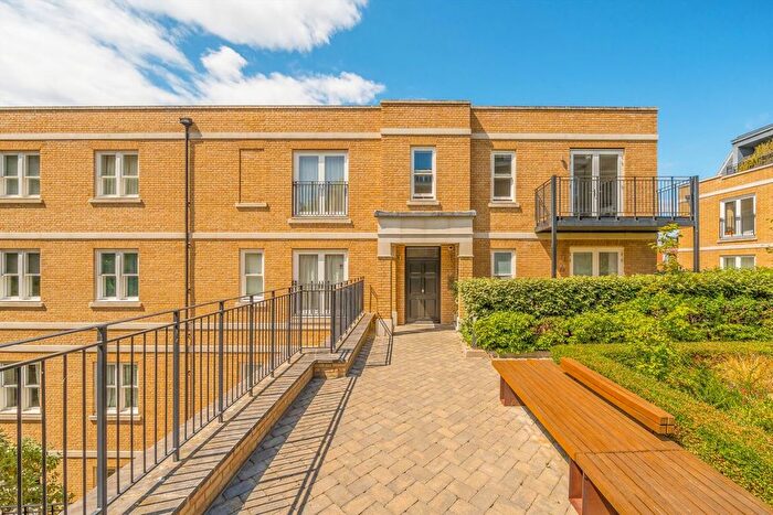 2 Bedroom Flat For Sale In Atkinson Close, Wimbledon, SW20