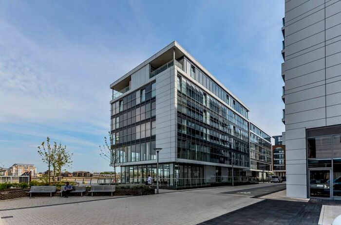 4 Bedroom Flat To Rent In Kings Lodge, Greenwich, London, SE10