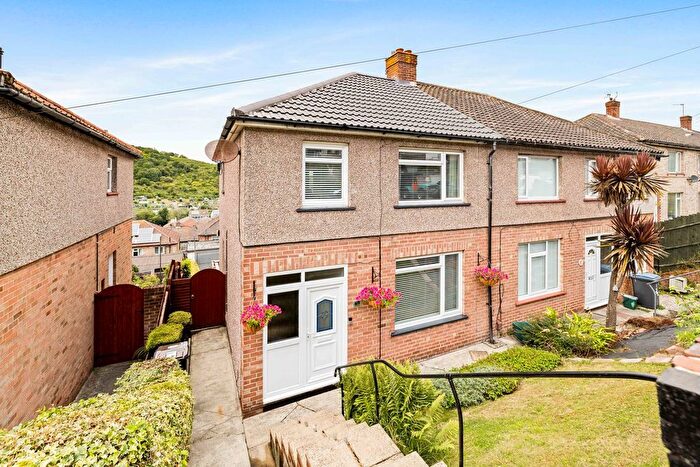 3 Bedroom Semi-Detached House For Sale In Mount Road, Maxton, Dover, CT17