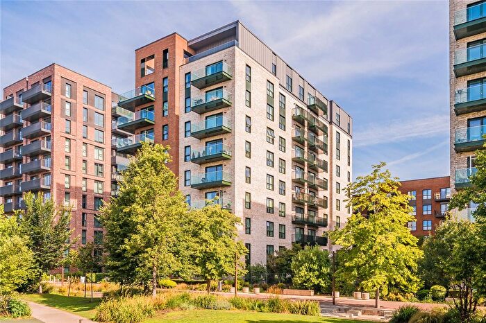 Studio To Rent In Cedrus Avenue, The, London, UB1