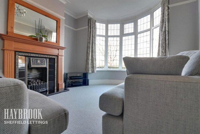 3 Bedroom Semi-Detached House To Rent In Longley Lane, Sheffield, S5