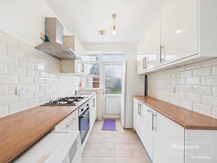 3 Bedroom End Of Terrace House For Sale In Orchard Grove, Harrow, Middlesex, HA3