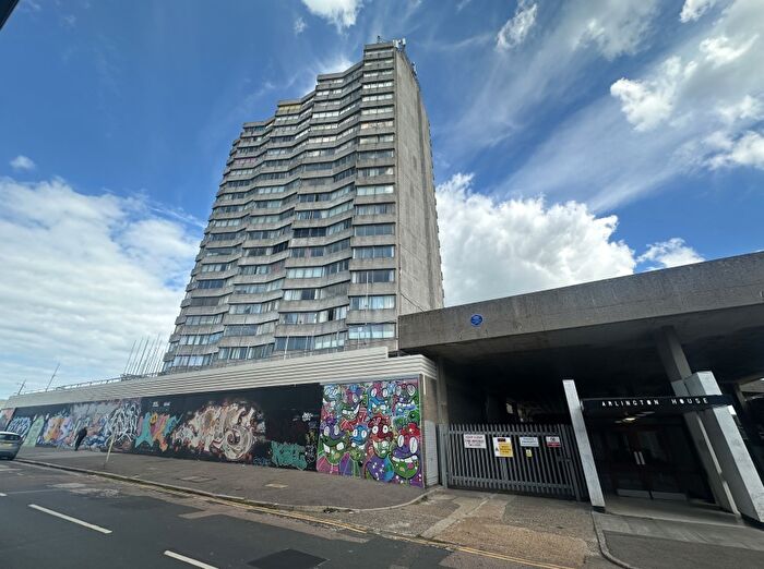 2 Bedroom Flat To Rent In All Saints Avenue, Margate, CT9