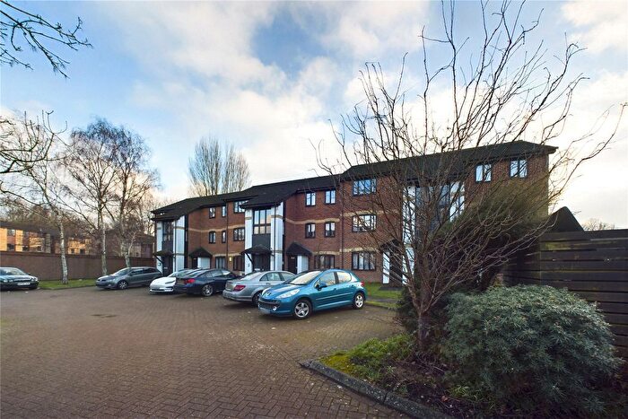 1 Bedroom Flat To Rent In Pennyroyal Court, Reading, Berkshire, RG1
