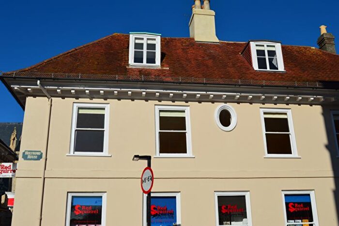 1 Bedroom Flat To Rent In St. Thomas Square, Newport, PO30