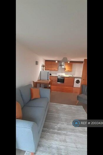 2 Bedroom Flat To Rent In West Street, Sheffield, S1