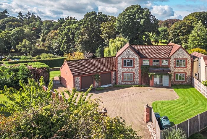 5 Bedroom Detached House For Sale In New Road, Fritton, Great Yarmouth, NR31