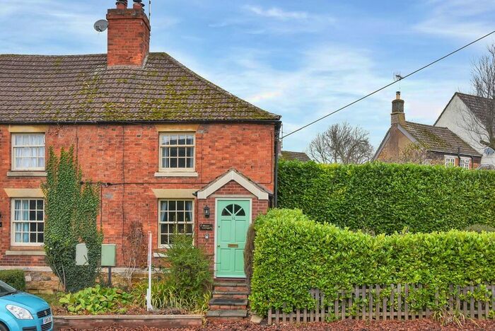 2 Bedroom Cottage For Sale In High Street, Braunston, Oakham LE15