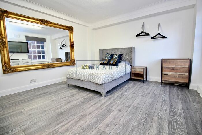 Studio For Sale In Park West, Edgware Road, London, W2