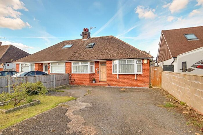 4 Bedroom Semi-Detached Bungalow For Sale In Cedar Avenue, Worthing, BN13
