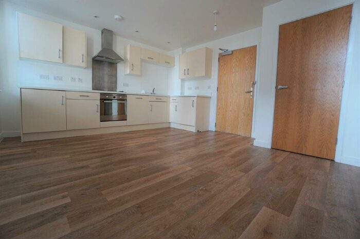 1 Bedroom Flat To Rent In Cheap Street, Newbury, Berkshire, RG14