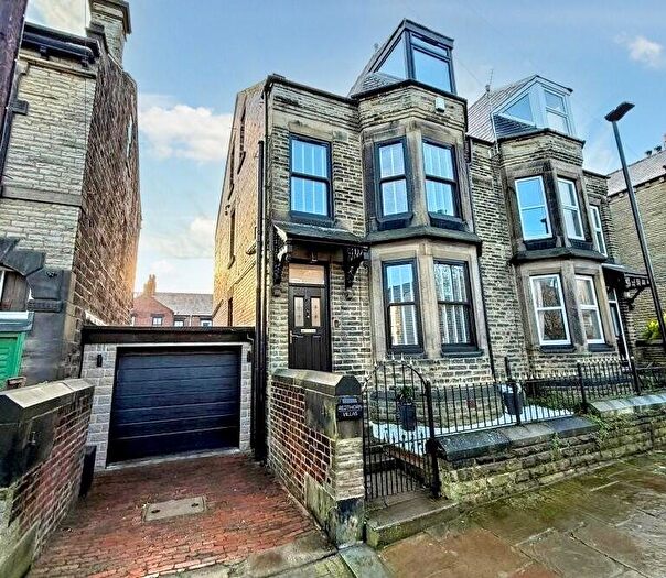 4 Bedroom Semi Detached House For Sale In Victoria Street, Barnsley, S70