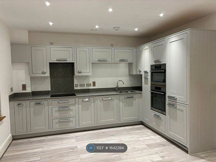 2 Bedroom Flat To Rent In Bromley, Bromley, BR1