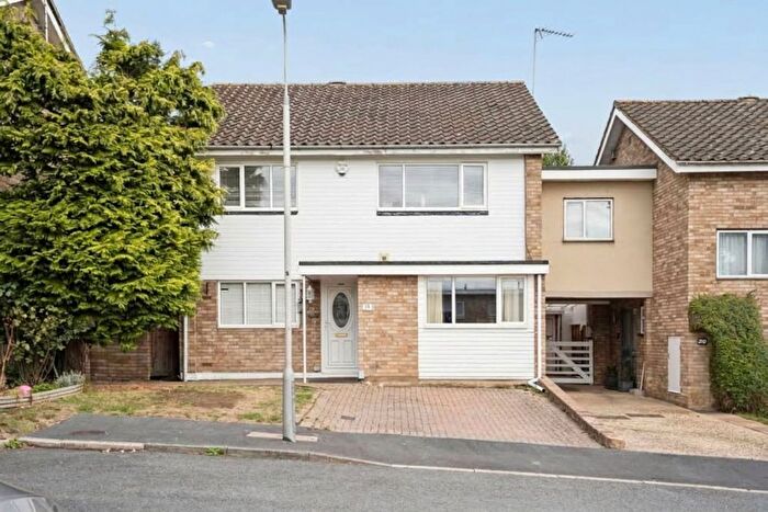 4 Bedroom Link Detached House For Sale In Upper Tail, Carpenders Park, Watford, WD19