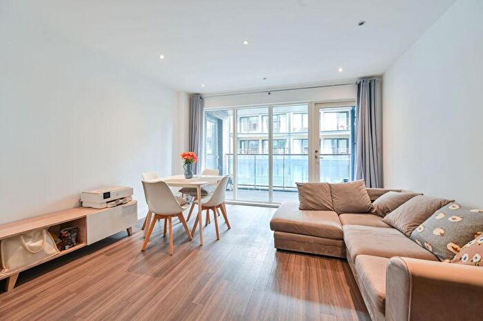 2 Bedroom Flat For Sale In Spa Road, Bermondsey, London, SE16