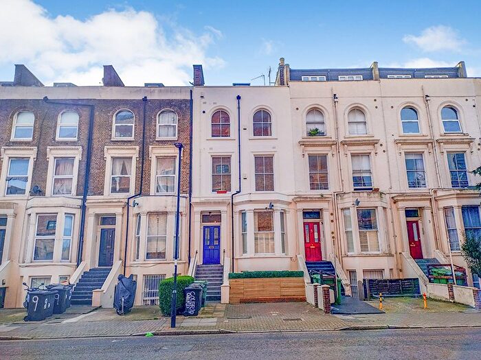 1 Bedroom Flat For Sale In Coleridge Road, London, N4