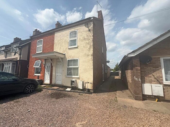 2 Bedroom Semi-Detached House For Sale In Bourne Road, Spalding, PE11
