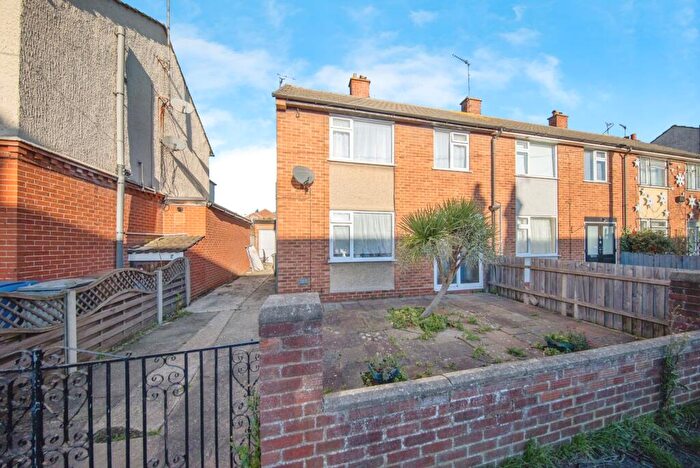 3 Bedroom End Of Terrace House For Sale In Lister Road, Ipswich, Suffolk, IP1