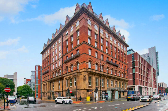 2 Bedroom Flat To Rent In City Central, Wellington Street, Leeds, LS1