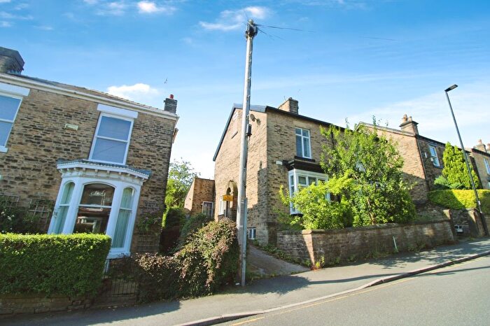 4 Bedroom Semi-Detached House To Rent In Lydgate Lane, Sheffield, S10