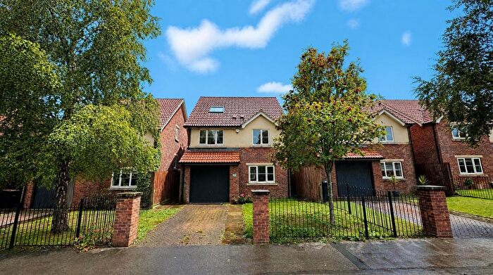 4 Bedroom Detached House To Rent In Redfearn Mews, Harrogate, HG2