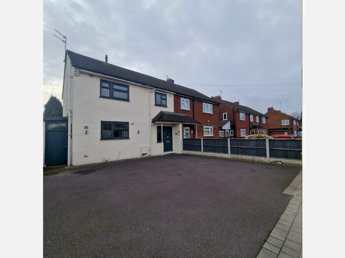 Houses to rent in Arthur Road, DY4, West Midlands
