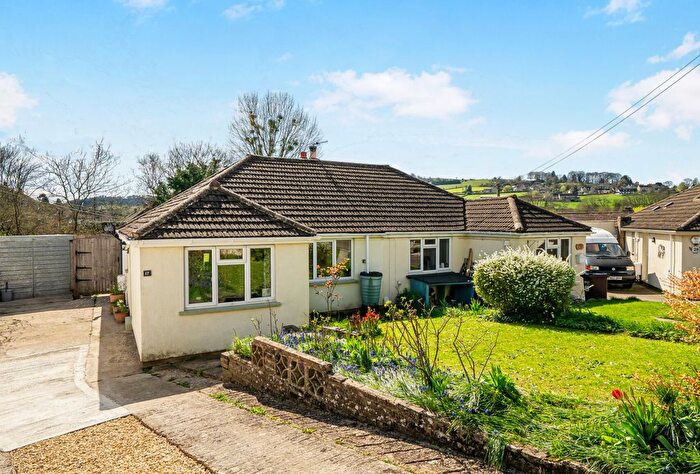 2 Bedroom Bungalow For Sale In Stringers Close, Stroud, Gloucestershire, GL5