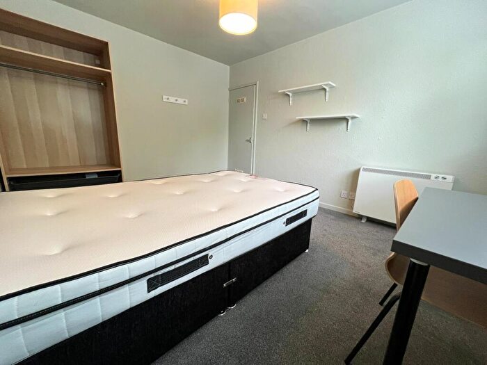 2 Bedroom Apartment To Rent In Sycamore Court, Beeston, Nottingham, NG9