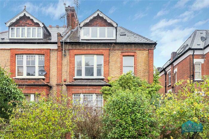 4 Bedroom End Of Terrace House To Rent In Avenue Road, Crouch End, London, N6