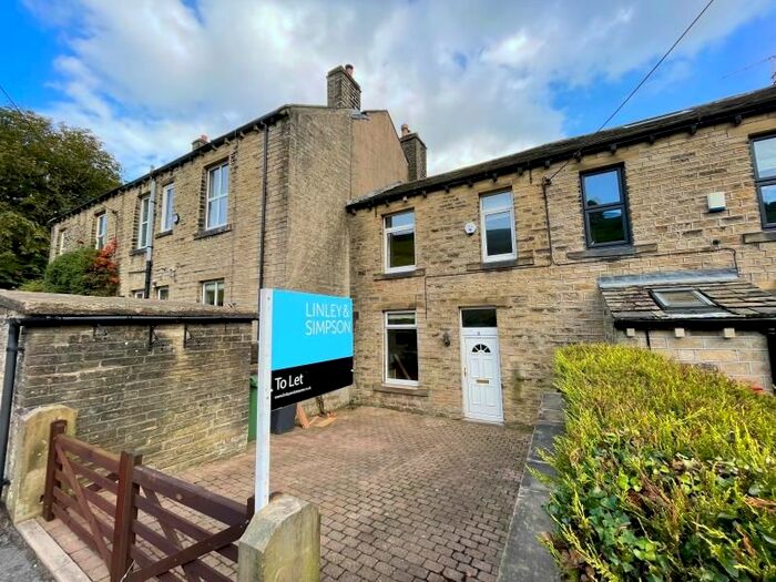 2 Bedroom Cottage To Rent In Glenthorpe, Lamma Well Road, Holmfirth HD9