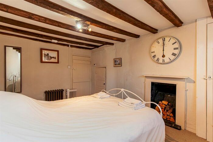 2 Bedroom Cottage To Rent In Manor Road, Woodstock, OX20