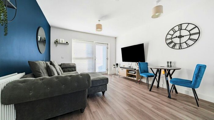 1 Bedroom Flat For Sale In Warren Way, Milton Keynes, MK17