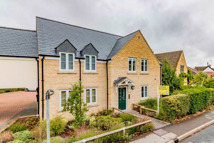 1 Bedroom Apartment To Rent In Dukes Court, Shipton Road, Woodstock, OX20