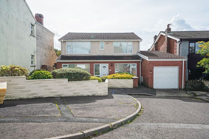 4 Bedroom Detached House For Sale In Smiths Road, Swansea, SA7